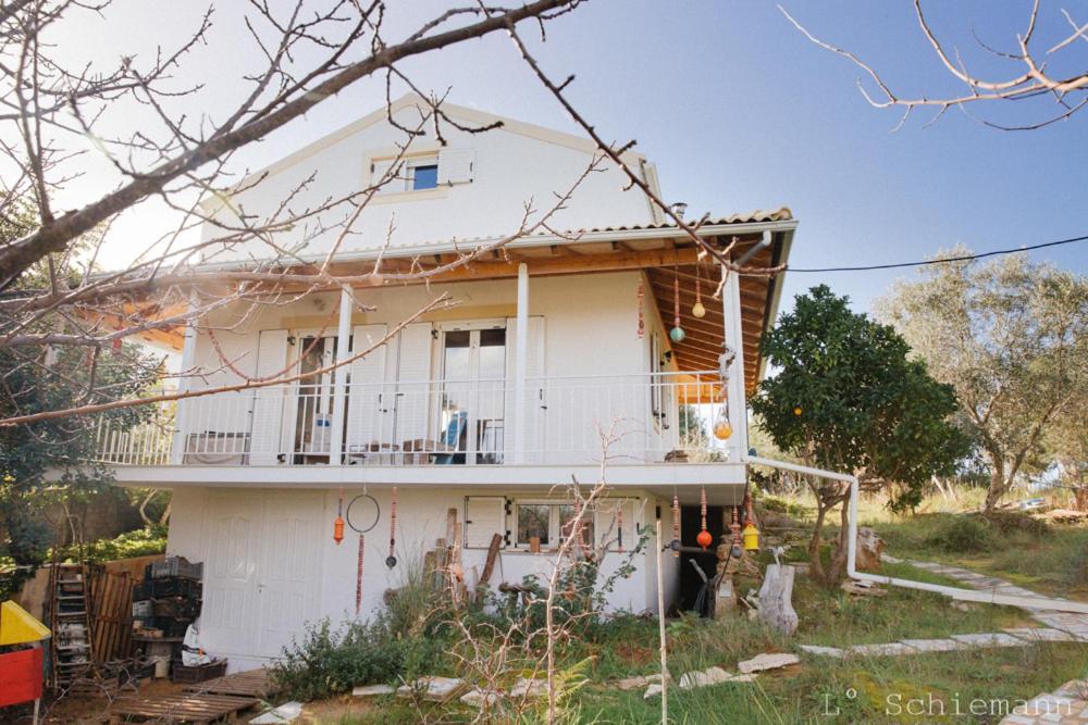 Campeggio Solarhouse With Private Beach Access Halikounas
