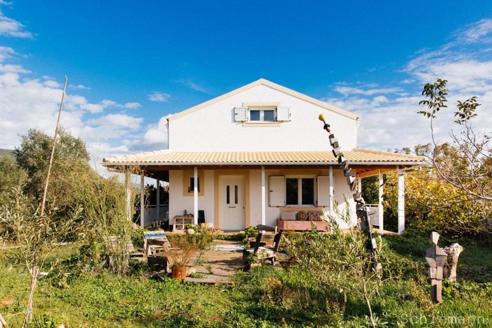 Campeggio Solarhouse With Private Beach Access Halikounas